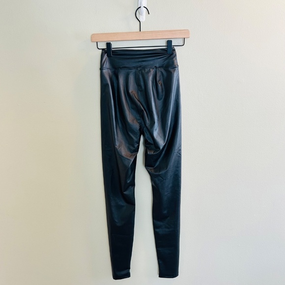 OFFLINE by Aerie Real Luxe Faux Leather High Rise Legging Size Small Black - Picture 5 of 9